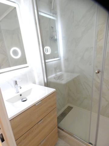 Richelieu. Appartement 2 pièces cabine