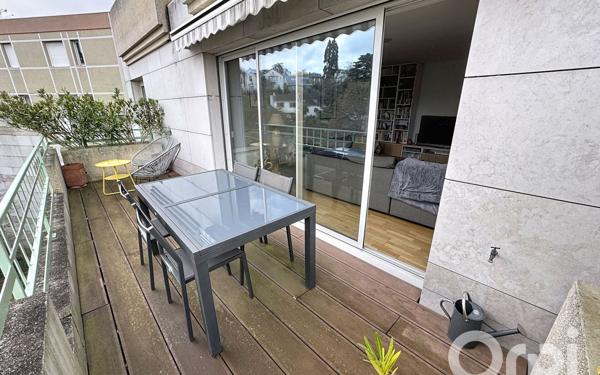 Appartement à vendre    4 pièces • 105,30 m2 Clamart