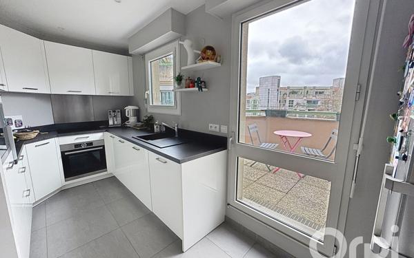 Appartement à vendre    4 pièces • 105,30 m2 Clamart