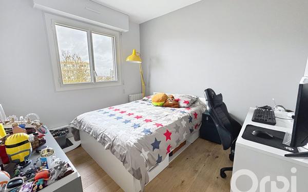 Appartement à vendre    4 pièces • 105,30 m2 Clamart