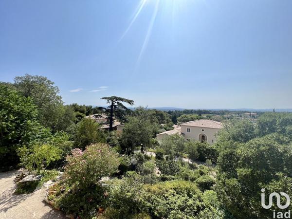 Maison 5 pièces de 230 m² à Villeneuve-lès-Avignon (30400)