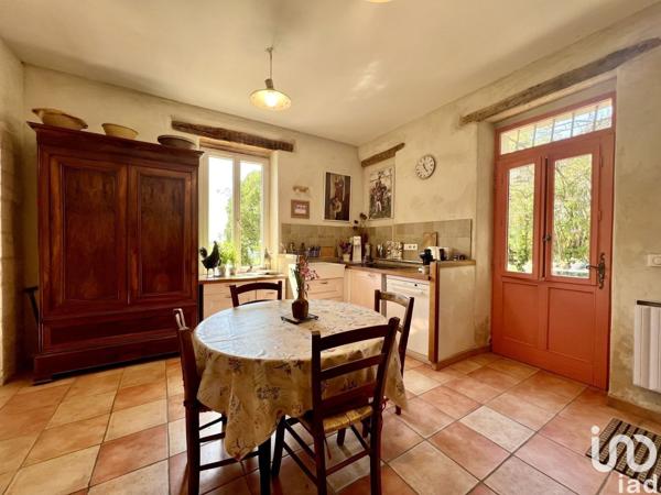 Maison 5 pièces de 230 m² à Villeneuve-lès-Avignon (30400)