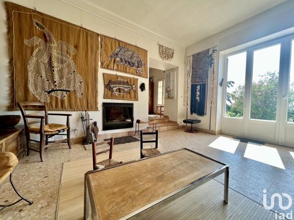 Maison 5 pièces de 230 m² à Villeneuve-lès-Avignon (30400)