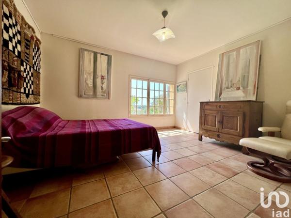 Maison 5 pièces de 230 m² à Villeneuve-lès-Avignon (30400)