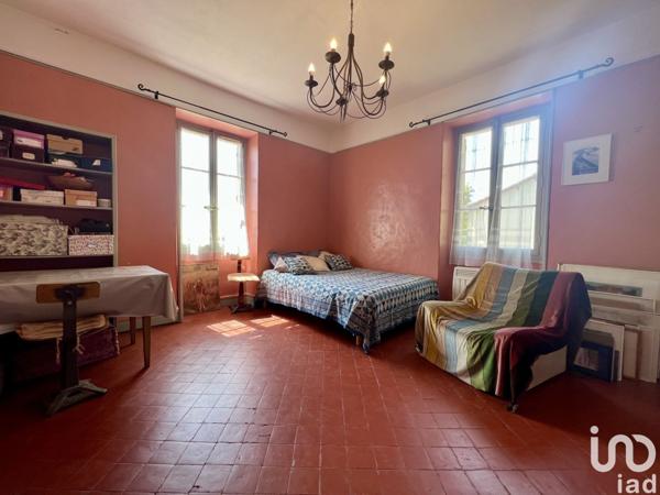 Maison 5 pièces de 230 m² à Villeneuve-lès-Avignon (30400)