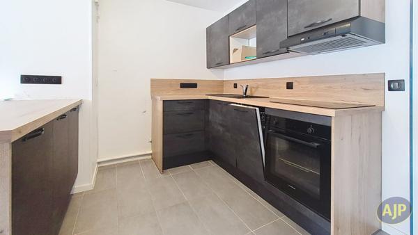 Location appartement La Roche Sur Yon : 700 € - AJP Immobilier La Roche-sur-Yon