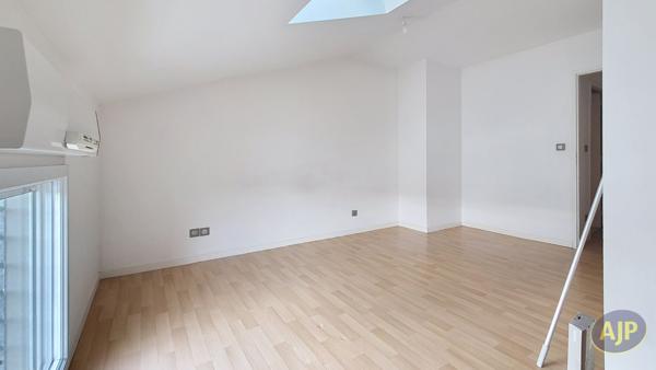 Location appartement La Roche Sur Yon : 700 € - AJP Immobilier La Roche-sur-Yon