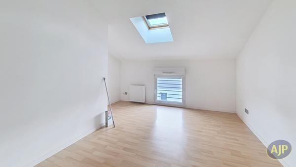 Location appartement La Roche Sur Yon : 700 € - AJP Immobilier La Roche-sur-Yon