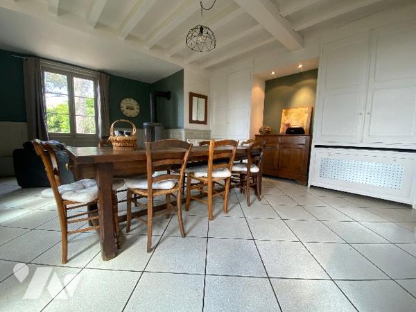 Belle propriété en pierre avec jardin coquet