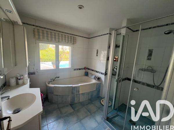 Maison à vendre 5 pièces 120 m² Caissargues