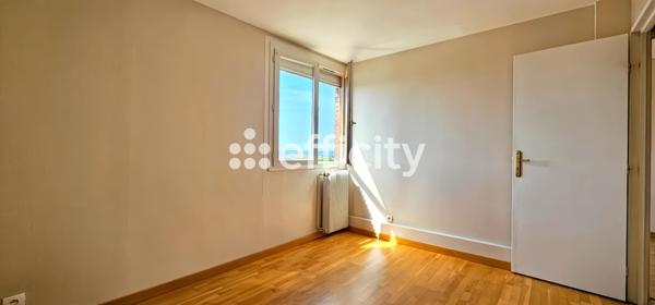 Appartement
         4 pièces
        - 82 m² Exclusivité 252 000 € *