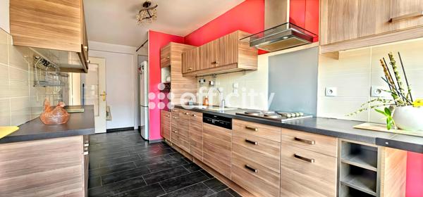 Appartement
         4 pièces
        - 82 m² Exclusivité 252 000 € *