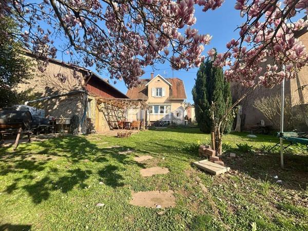À vendre à Sélestat – Élégante maison de maître avec jardin arboré