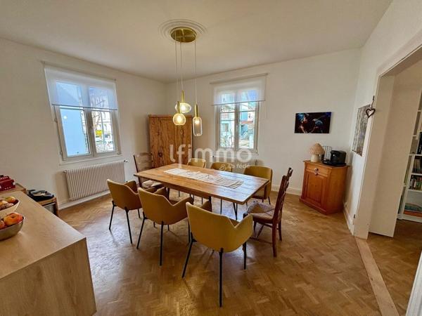 À vendre à Sélestat – Élégante maison de maître avec jardin arboré