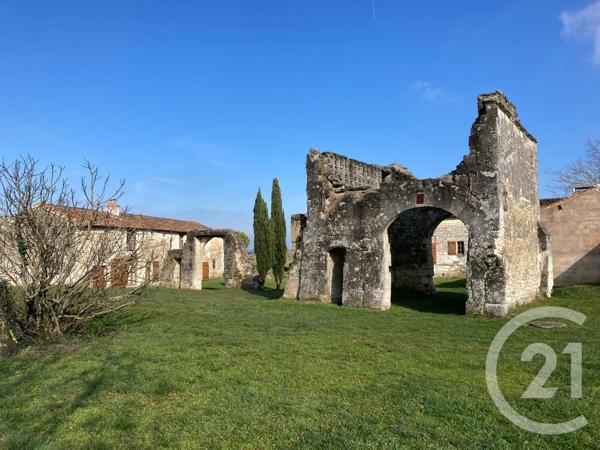 Maison à vendre  14 pièces - 501 m2 ST GERVAIS LES TROIS CLOCHERS - 86