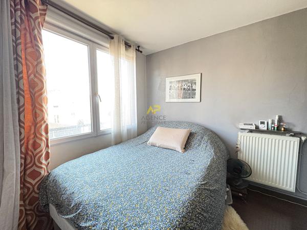 F2 - PROCHE GARE LA FRETTE €138 000 ** - Référence 2072