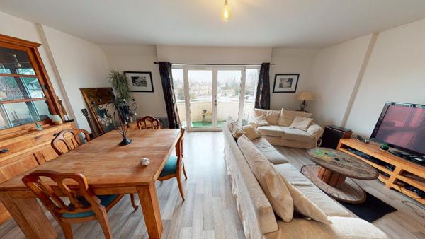 Appartement Douvres La Delivrande  3 pièces 70 m2