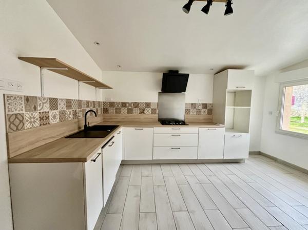 Maison à louer |                                        Laruscade |                                        4 pièces  | 115 m²