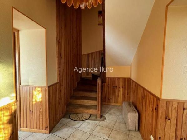 Maison - Oloron-sainte-marie - Réf.:204749 OLORON - MAISON ANCIENNE RENOVEE TYPE T4 AUX BEAUX VOLUMES DE 191 M² -