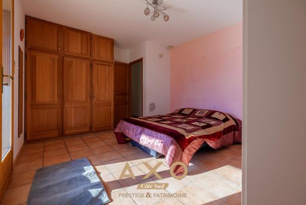 EXCLUSIVITE - GEMENOS - MAISON DE PLAIN PIED - T4 - GARAGE - PISCINE - 750 000