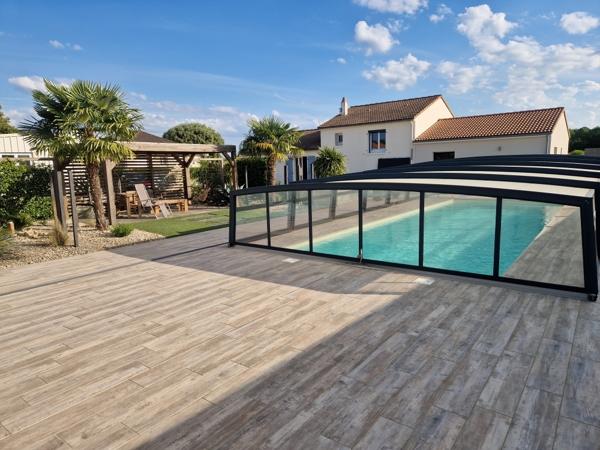 Maison Aiffres 8 pièce(s) 160.40 m2