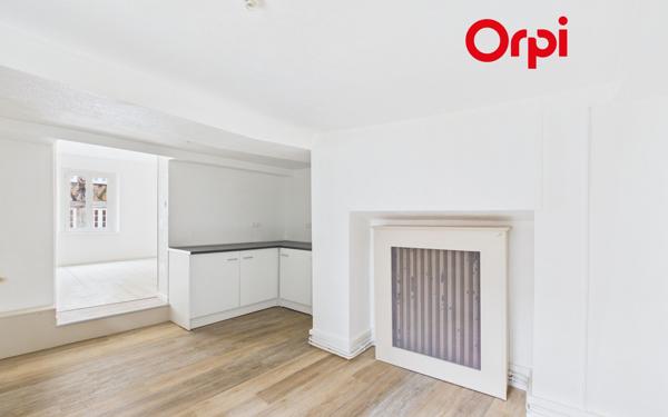 Appartement à louer    3 pièces •  Bernay