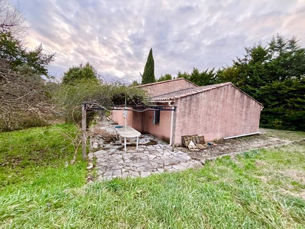 Lorgues (83510) LORGUES maison de plain-pied type 4 pièces à rénover avec garage