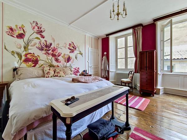 MAISON DE MAITRE IDEALE POUR UNE GRANDE FAMILLE