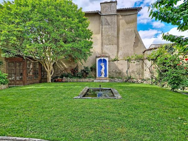 MAISON DE MAITRE IDEALE POUR UNE GRANDE FAMILLE