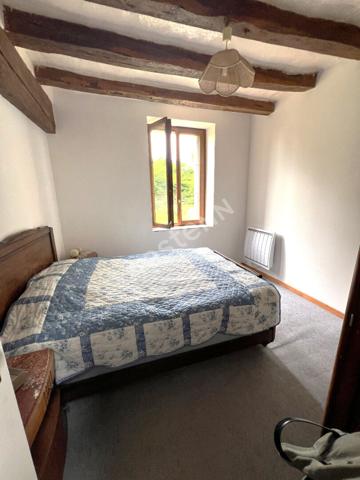 Ensemble immobilier avec fermette et batiments sur 2,6 hectares a VAL-FOUZON (INDRE 36)