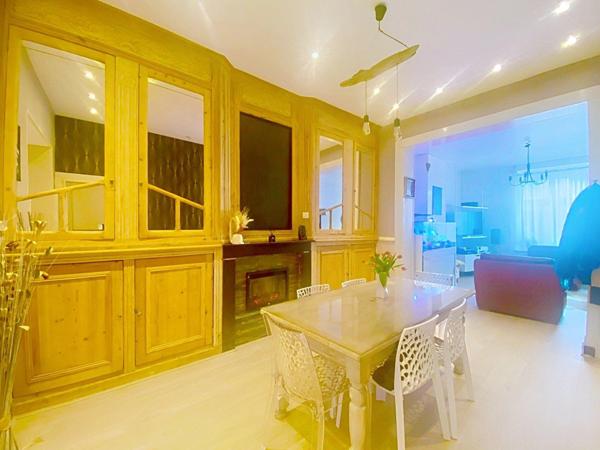 MAISON DE VILLE SEMI-INDIVIDUELLE LUMINEUSE ET CHALEUREUSE