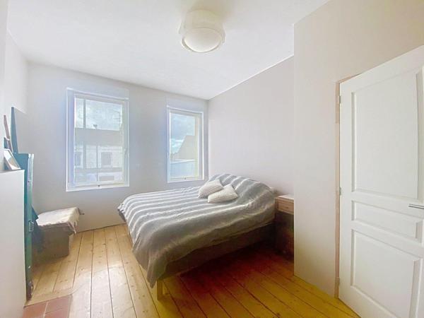 MAISON DE VILLE SEMI-INDIVIDUELLE LUMINEUSE ET CHALEUREUSE