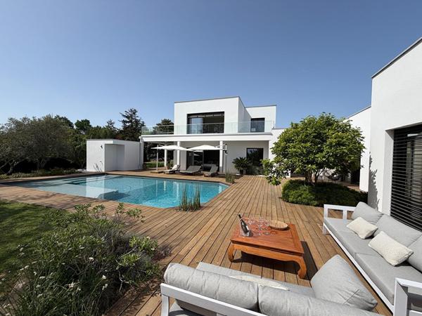 Propriété d'exception avec vu dégagée de 350m2 habitable sur parc de 3800m2 avec piscine , Bouliac Propriété d'exception avec vu dégagée de 350m2 habitable sur parc de 3800m2 avec piscine , Bouliac