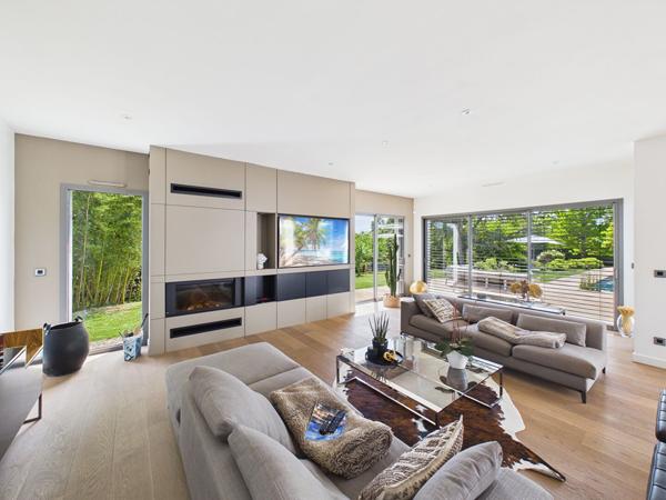 Propriété d'exception avec vu dégagée de 350m2 habitable sur parc de 3800m2 avec piscine , Bouliac Propriété d'exception avec vu dégagée de 350m2 habitable sur parc de 3800m2 avec piscine , Bouliac