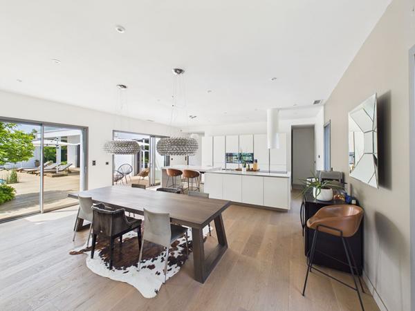 Propriété d'exception avec vu dégagée de 350m2 habitable sur parc de 3800m2 avec piscine , Bouliac Propriété d'exception avec vu dégagée de 350m2 habitable sur parc de 3800m2 avec piscine , Bouliac