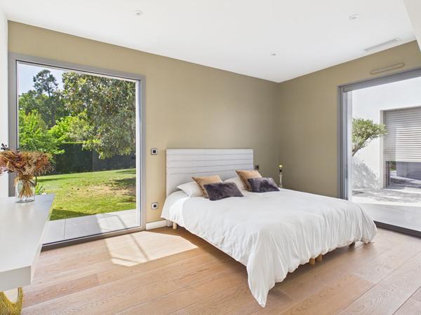 Propriété d'exception avec vu dégagée de 350m2 habitable sur parc de 3800m2 avec piscine , Bouliac Propriété d'exception avec vu dégagée de 350m2 habitable sur parc de 3800m2 avec piscine , Bouliac