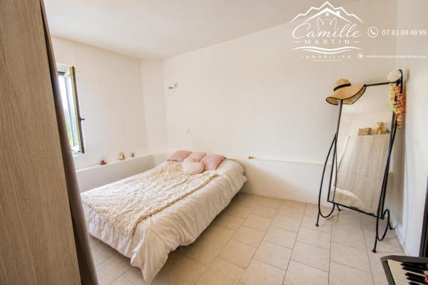 Villa  9 pièce(s) 251.33 m2
