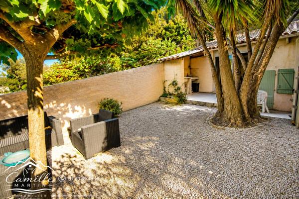 Villa  9 pièce(s) 251.33 m2
