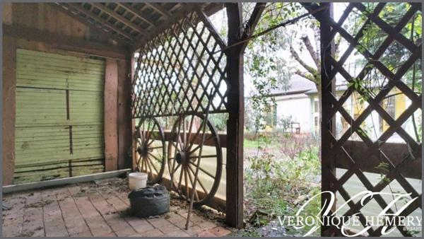 Maison 3 chambres avec halle d'entrée/bureau et mezzanine déalement située aux abords du centre ville
