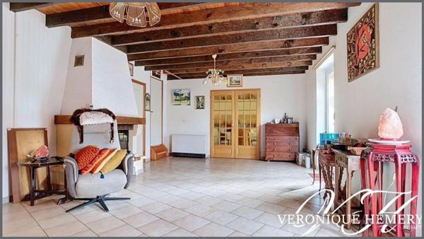 Maison 3 chambres avec halle d'entrée/bureau et mezzanine déalement située aux abords du centre ville