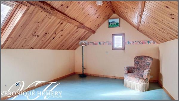 Maison 3 chambres avec halle d'entrée/bureau et mezzanine déalement située aux abords du centre ville