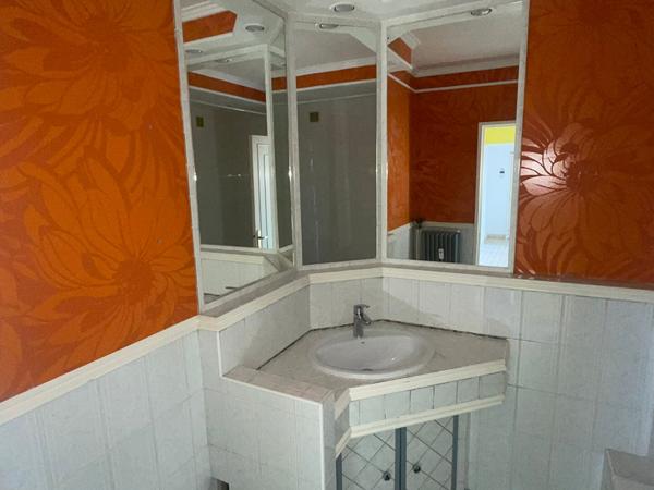 APPARTEMENT 4 PIECES ROND POINT DE PARIS - CROISSANT , Nantes
