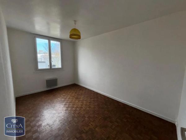 Appartement à louer 4 pièces 84.3m²