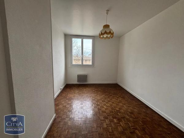 Appartement à louer 4 pièces 84.3m²