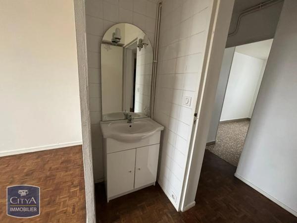Appartement à louer 4 pièces 84.3m²
