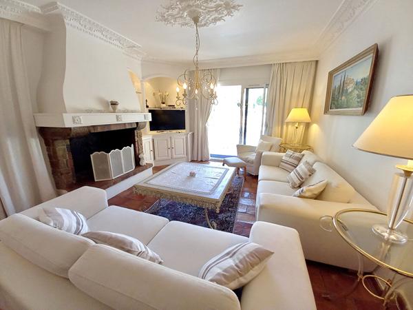 MAISON 10 PIECES AVEC BELLES PRESTATIONS