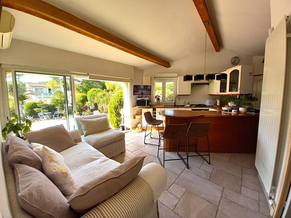 MAISON 10 PIECES AVEC BELLES PRESTATIONS