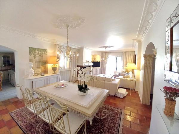 MAISON 10 PIECES AVEC BELLES PRESTATIONS