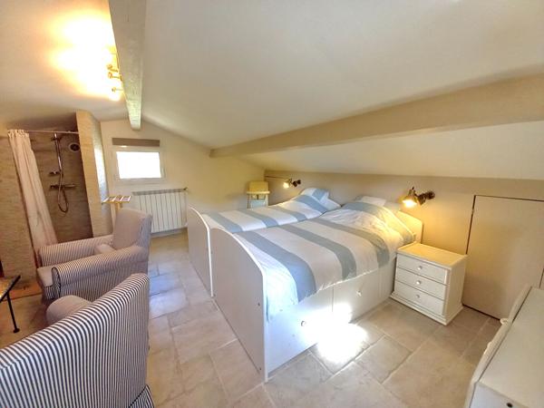 MAISON 10 PIECES AVEC BELLES PRESTATIONS