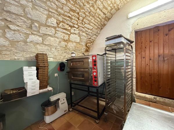 Montcuq (46): Fond de commerce Montcuq